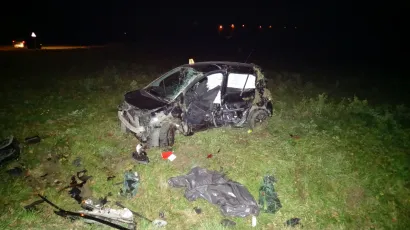 Renault u kojem je smrtno stradao 69-godi&scaron;nak i u kojme je ozlijeđen 60-godi&scaron;nji putnik u potpunosti je smrskan/Foto: Martina Čapo