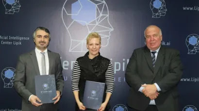 Direktor AI Centra Lipik Dejan Iličić, direktorica Microsofta Hrvatska Tatjana Skoko i gradonačelnik Lipika Vinko Kasana/Foto: Compas.hr