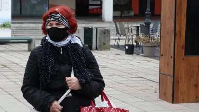Daruvarčani na javnim povr&scaron;inama nose maske/Foto: Nikica Puhalo