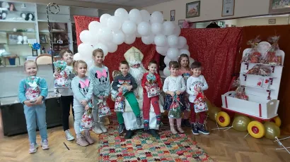 Sveti Nikola i najmlađi članovi Goluba/ Foto: HORKUD Golub