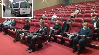 Interventna policija preventivno je osiguravala sjednicu Gradskog vijeća/Foto: Deni Marčinković