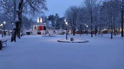 Sredi&scaron;nji park pod bijelim pokrivačem/ Foto: Deni Marčinković