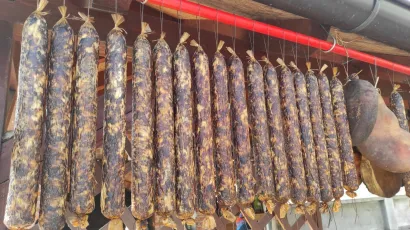 Salame ili kobasice koje su karakteristične po krupnije rezanom &scaron;peku/Foto: Martina Čapo