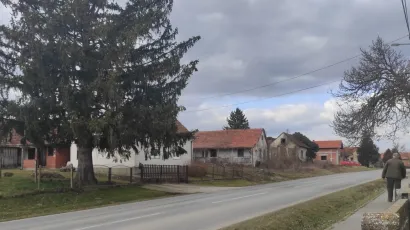 Ulica u kojoj se razbojni&scaron;tvo dogodilo i kuća 72-godi&scaron;nje žene (lijevo)/Foto: Martina Čapo