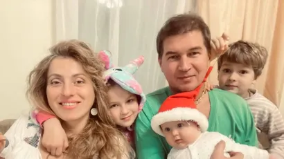 Obiteljska fotografija koju su nam poslali opra&scaron;tajući se od Hrvatske i Daruvara: Svitlana, Lada, Roman, Nikita i mala Kamilla/Foto: Privatni album