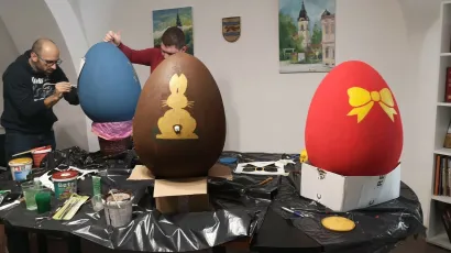 Visit Pakrac-Turistička zajednica Grada Pakraca i članovi Udruge povodom Uskrsnjih blagdana ukrasili su pisanice koje su se mogle vidjeti u Pakracu, na Trgu dr. Franje Tuđmana/Foto: Udruga djece branitelja Domovinskog rata Pakrac - Lipik