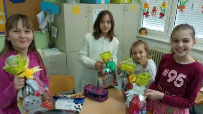 Slatki paketi razveselili su mali&scaron;ane mađarske nacionalne manjine, ali i sve one koji uče mađarski jezikFoto: Ustupila Zlata Berke&scaron;