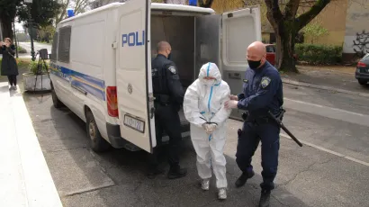 Privođenje roditelja osumnjičenih i sada osuđenih za zlostavljanje i smrt djevojčice/Foto: Nenad Opačak/CROPIX