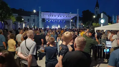 Subota je zaključena večernjim, odlično posjećenim koncertom Psihomodo Popa na pakračkoj &scaron;etnici/Foto: Pakrački list