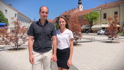 Dimcho Velichkov i Mariana Koval na glavnom pakračkom trgu/Foto: Privatni album