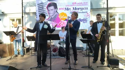 Mario Petreković kao Ivo Robić te bend Mr. Morgen, mnoge su vratili u djetinjstvo/ Foto: Deni Marčinković