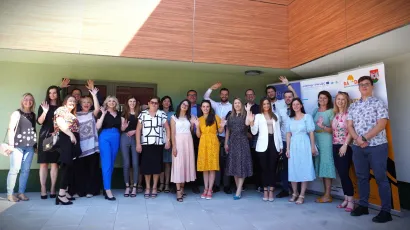 Zajendička fotografija ispred Digitalnog inovacijskog HUB-a Daruvar/Foto: Nikica Puhalo/MojPortal.hr