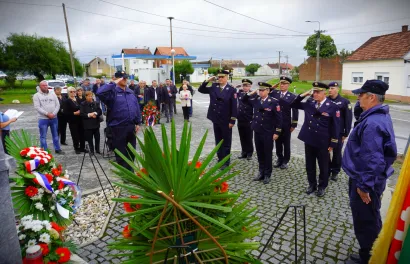 Načelnik Policijske uprave Bjelovarsko-bilogorske Jakob Bukvić i načelnik Policijske postaje Daruvar Dalibor Čajsa sa suradnicima/Foto: Nikica Puhalo/MojPortal.hr
