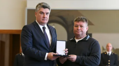 Daruvarčanin Damir Horak s predsjednikom Zoranom Milanovićem/ Foto: Ured predsjednika Republike Hrvatske/ Tomislav Bu&scaron;ljeta