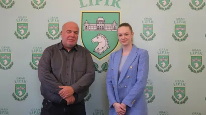 Gradonačelnik Lipika Vinko Kasana i Teodora Pritula, studentica 1. godine diplomskog studija poslovne ekonomije Ekonomskog fakulteta Sveučili&scaron;ta u Osijeku/Foto: Compas.hr