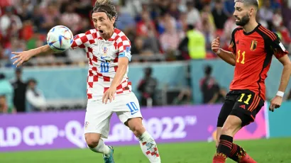 Luka Modrić i Yannick Ferreira Carrasco/Foto: Tom Dubravec/CROPIX