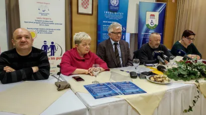 Članovi bjelovarski udruga osoba s invaliditetom održali su konferenciju za medije povodom Međunarodnog dana osoba s invaliditetom/ Foto: Deni Marčinković