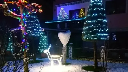 Lipik je poznat i po natjecanju u božićnom uređenju okućnica/Foto: Compas
