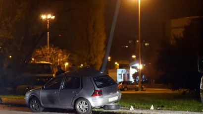 <br>Automobilom se zaletio u stup javne rasvjete/Foto: Marko Todorov/CROPIX (Ilustracija)