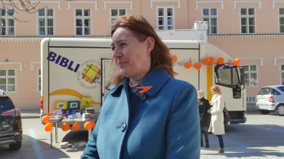 Ravnateljica Narodne knjižnice "Petar Preradović", Vjeru&scaron;ka &Scaron;tivić, zahvalna je na vrijednoj donaciji/Footo: Martina Čapo