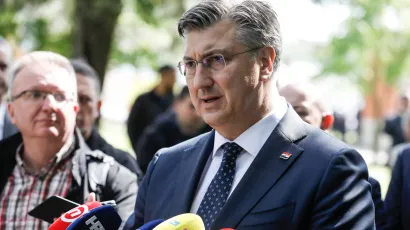 Premijer Andrej Plenković u Okučanima/Foto: Tomislav Kri&scaron;to/CROPIX<br>