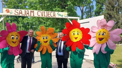 Dožupan Ferdinand Troha i gradonačelnik Vinko Kasana na Sajmu cvijeća u Lipiku/Compas.hr