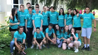 Osma&scaron;i sa svojim razednikom Dejanom Brnićem i njegovim jaretom/Foto: Pakrački list