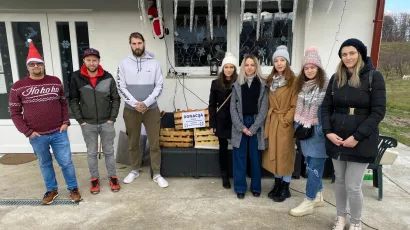 Članovi Mladeži HDZ-a Daruvar donirali su poklon pakete socijalno ugroženoj djeci na području Daruvara/Foto: Tomislav Karaula