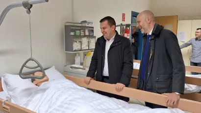 Britanski veleposlanik Simon Thomas i u dru&scaron;tvu gradonačelnika Darija Hrebaka obi&scaron;ao je Bjelovar/ Foto: Deni Marčinković