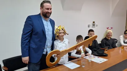 Igor Brajdić predao je ključ grada Luki &Scaron;imunoviću/ Foto: Deni Marčinković