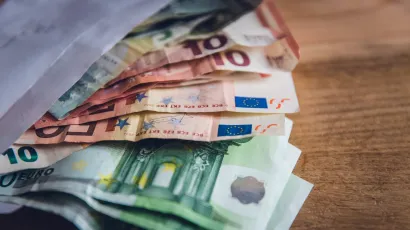 Zaposlenica gradskih javnih radova Branka Sibinčić (40) na cesti je u ponedjeljak prijepodne prona&scaron;la mu&scaron;ku torbicu/Foto: Unsplash