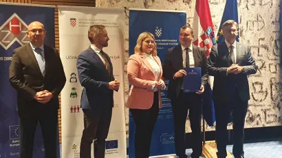 Gradonačelnik Daruvara Damir Lneniček na potpisivanju ugovora u Zagrebu/Foto: Grad Daruvar