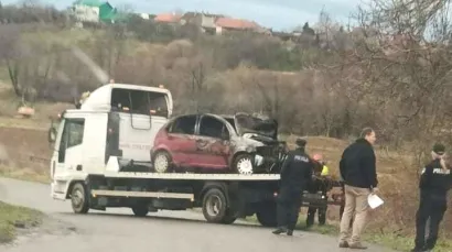 Izgoreni auto u Mlinskoj ulici u Daruvaru/Foto: Snimio čitatelj