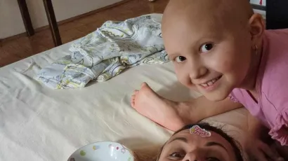 Eva i mama/Foto: Udruga Krijesnice/Privatni album