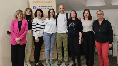 Aleksandar Stanković i vrijedne djelatnice Knjižnice/ Foto: Pučka knjižnica i čitaonica Daruvar