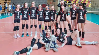 Kadetkinje daruvarskog odbojka&scaron;kog kluba, sastav U-13 na turniru u Zagrebu/ Foto: OK Daruvar