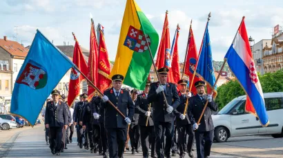 Mimohod vatrogasaca kroz Daruvar/ Foto: Predrag Uskoković/ Grad Daruvar