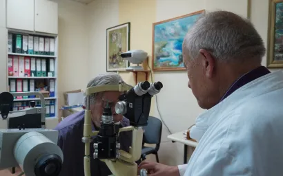 Dr. Vlado Novaković kaže da voli oči jer su u njima može puno toga vidjeti/Foto: Tomislav Kukec/MojPortal.hr