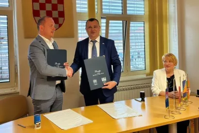 Potpisivanje Povelje prijateljstva između Grada Daruvara i Općine Dobretići/izmeđFoto: Grad Daruvar