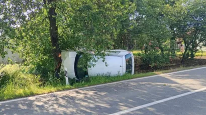 Automobil je sletio s ceste/Foto: Čitatelj