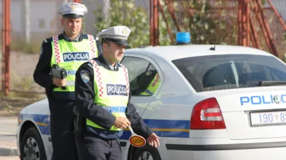 Policija je i ovog vikenda imala pune ruke posla/ Foto: Ranko Suvar/CROPIX 