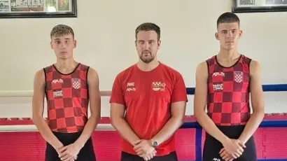 Garešnički trojac spreman je za natjecanje/Foto: Savate klub Šan
