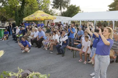 Mnogobrojna publika uživala je u programu/Foto: VSNM BBŽ