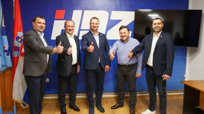 Marko Marušić sa stranačkim potpredsjednicima/Foto: HDZ BBŽ