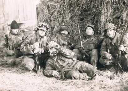Protudiverzantska četa u Otkosu 10, desetina u trenutcima odmora, 1. studenog 1991. godine/Foto: Gradski muzej Bjelovar