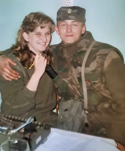 Nataša Svjetličić i Oliver Ivanović tijekom ratnih dana/Foto: Privatni album