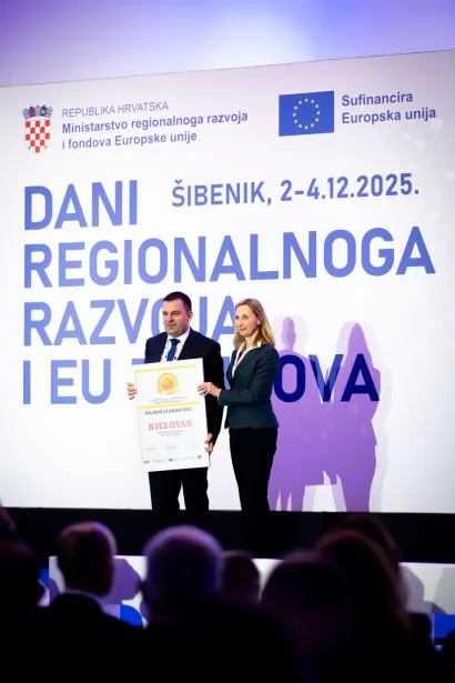 Nagradu je primio gradonačelnik Dario Hrebak/Foto: Nikolina Vukovic Stipanicev/CROPIX