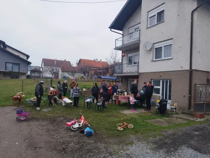 Advent ispred kući obitelji Lopar u Ulici Miroslava Krleže/Foto: Mario Barać 