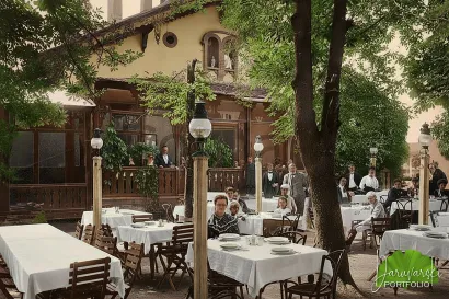 Skriven i rijetko viđen dio restorana na trgu/Foto: Privatni album