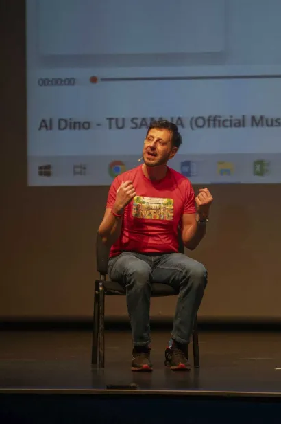 Defektolog Slukić potpuno se uživio u ulogu/Foto: Privatni album 